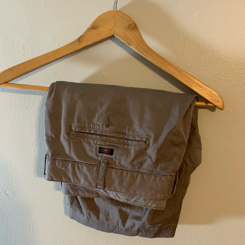 Faherty mens chino shorts size 38.